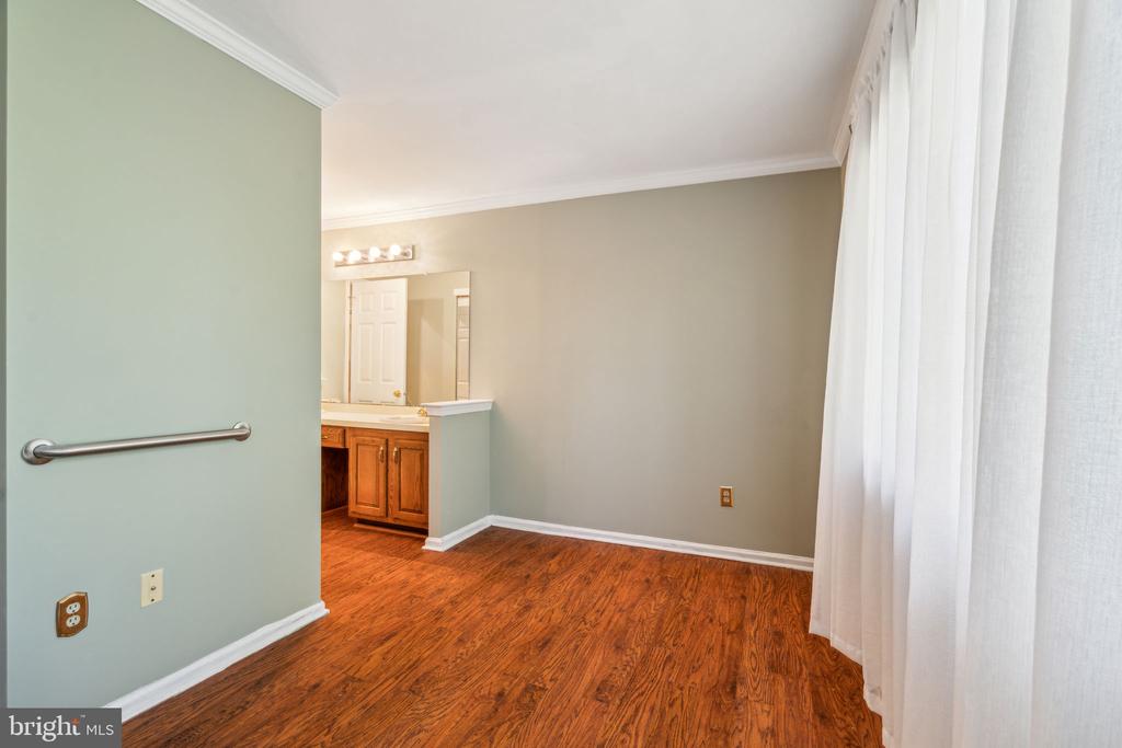 1600 Devon Ct
