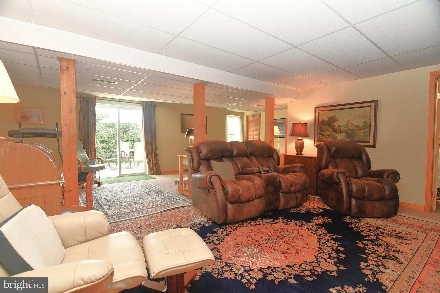 536 Waltham Ln