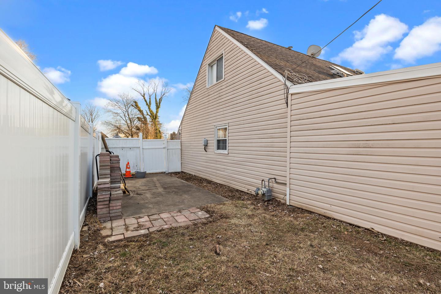 802 Fawn St