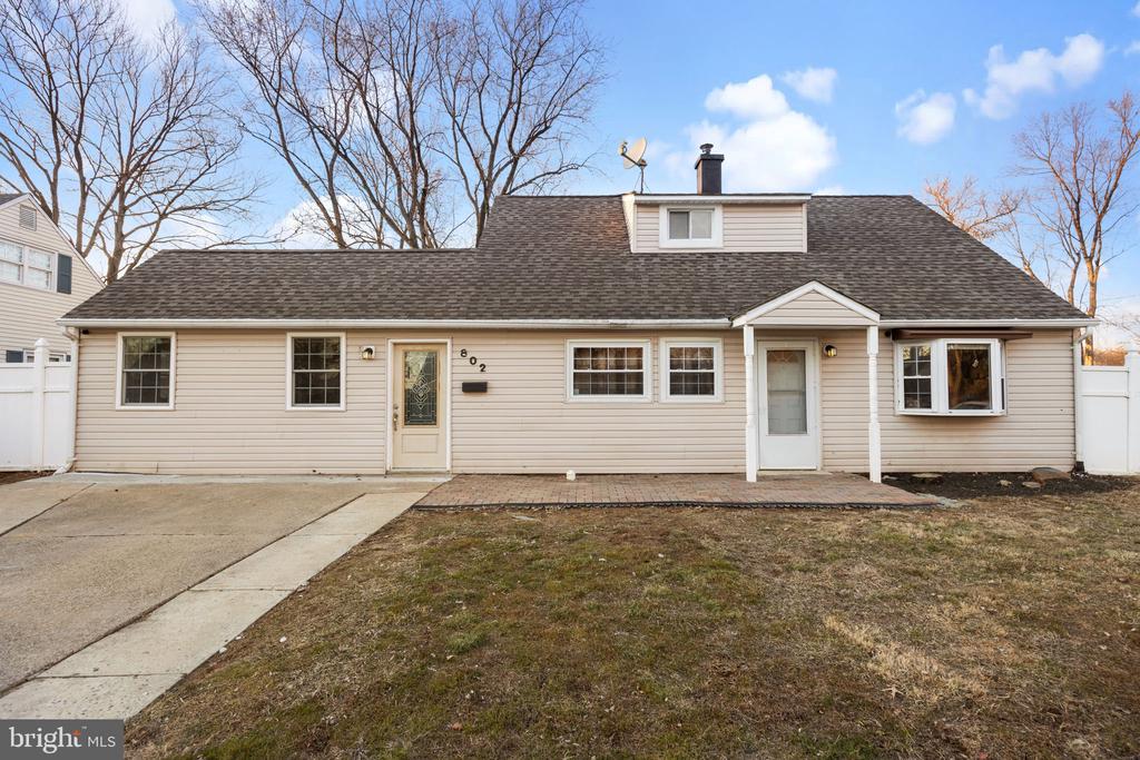 802 Fawn St