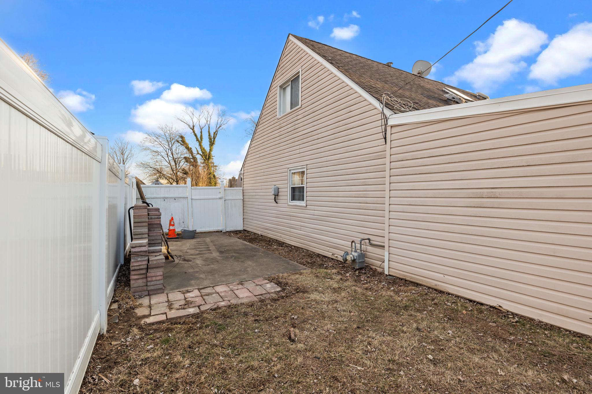 802 Fawn St