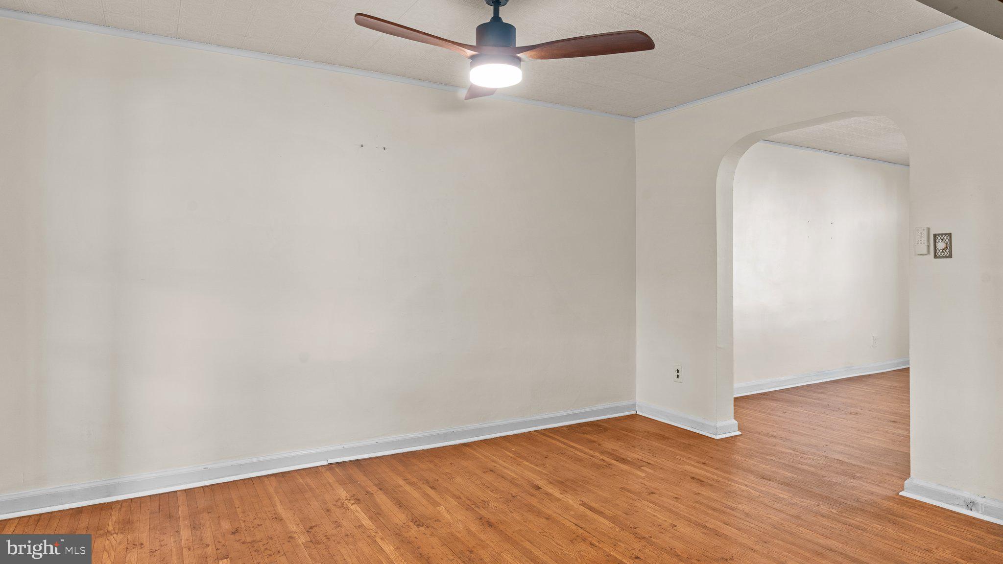 806 4TH AVE