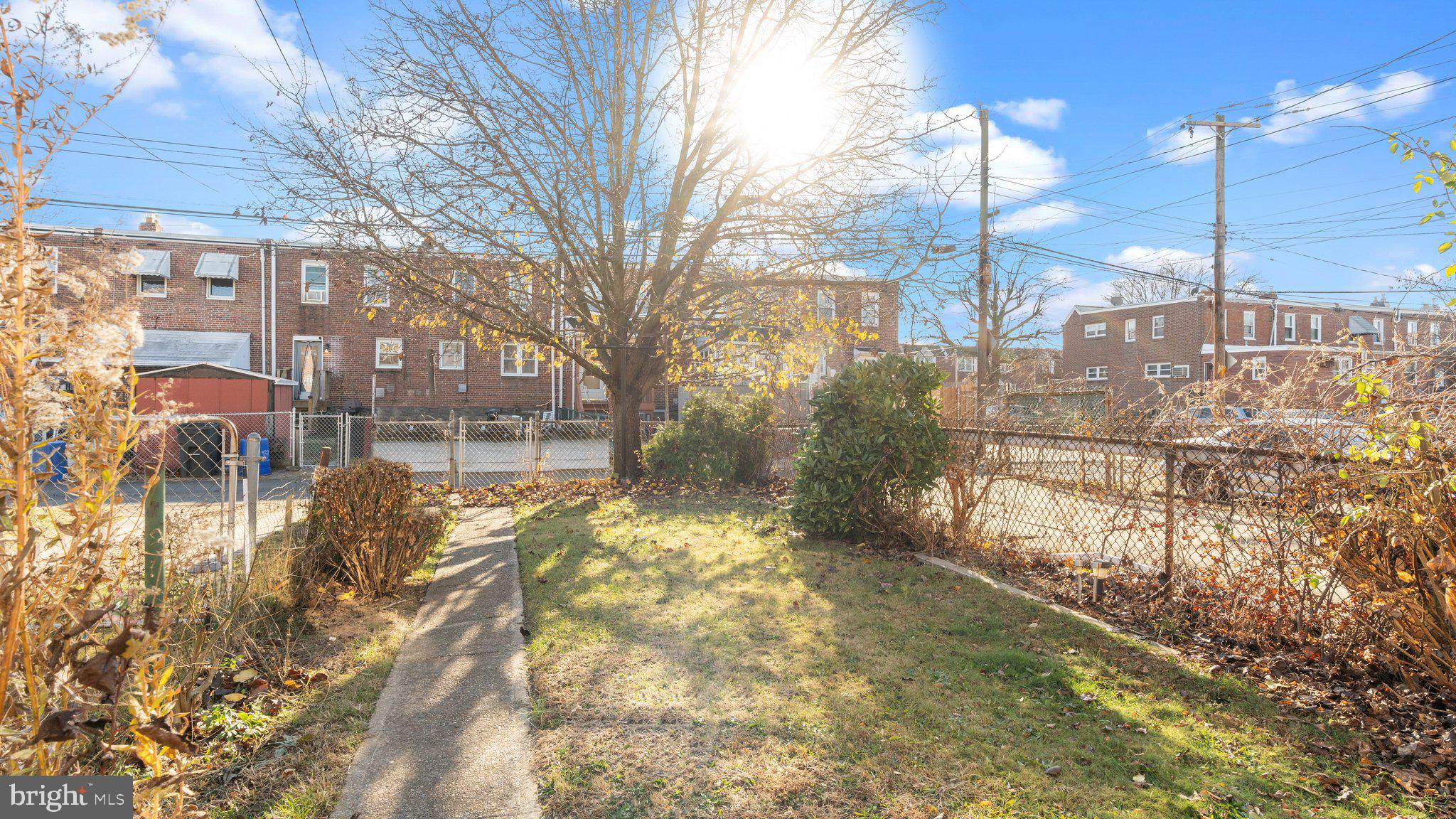 806 4TH AVE