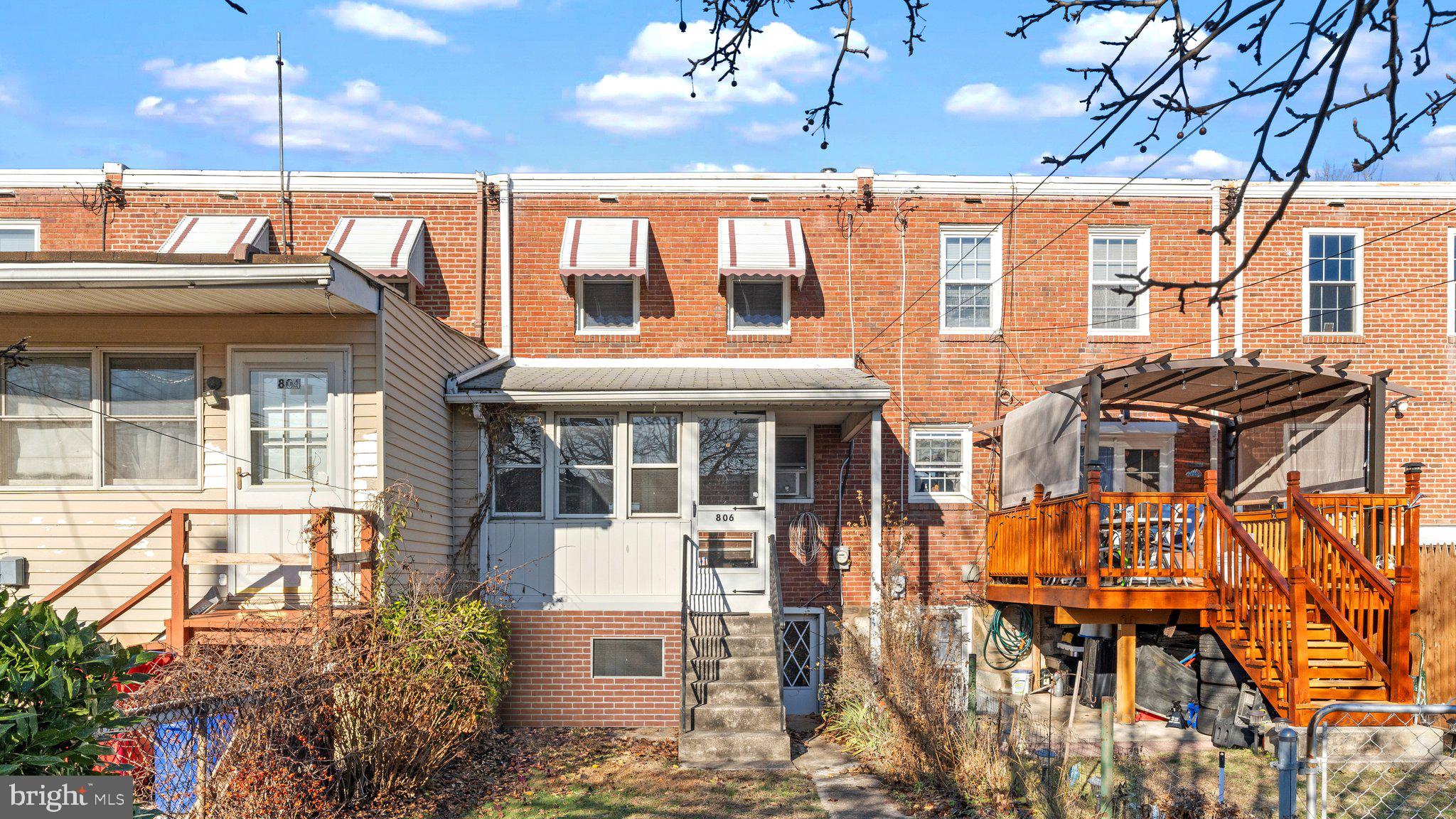 806 4TH AVE
