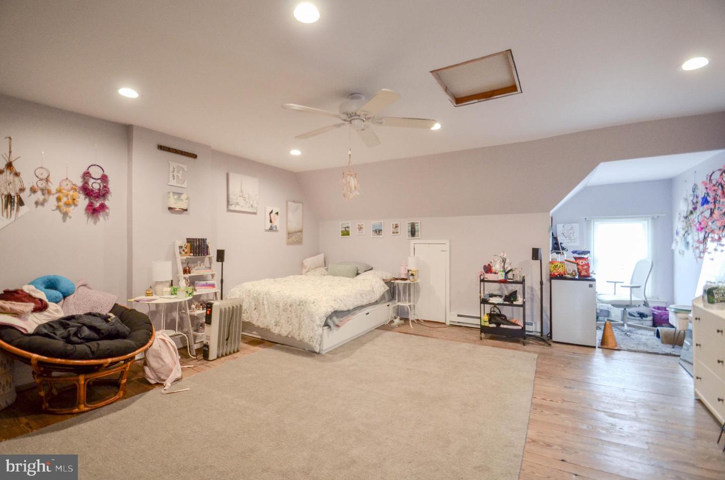 109 N 9th St