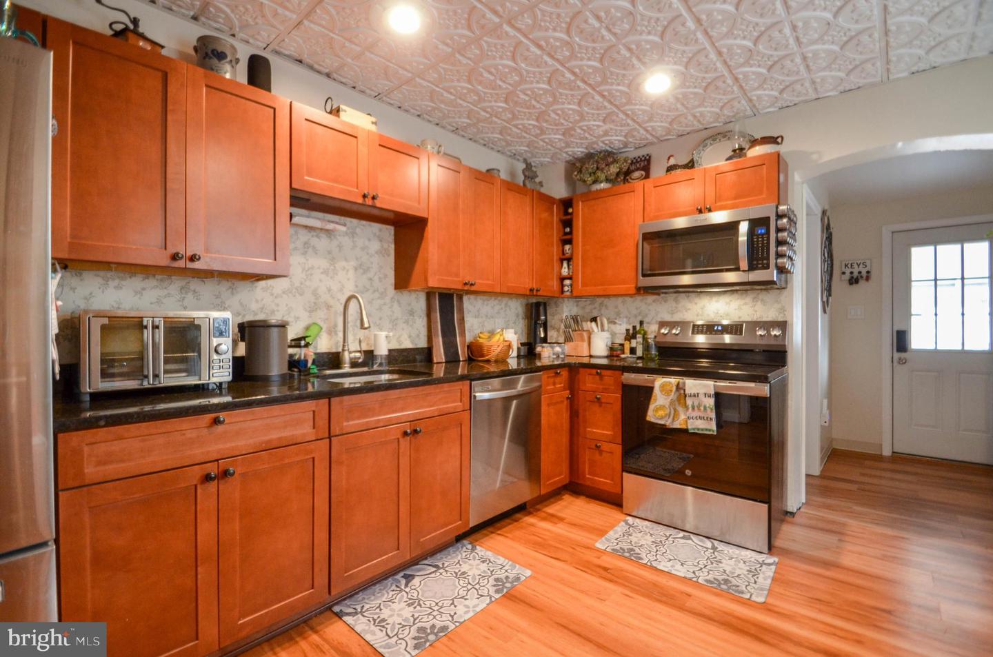 109 N 9th St