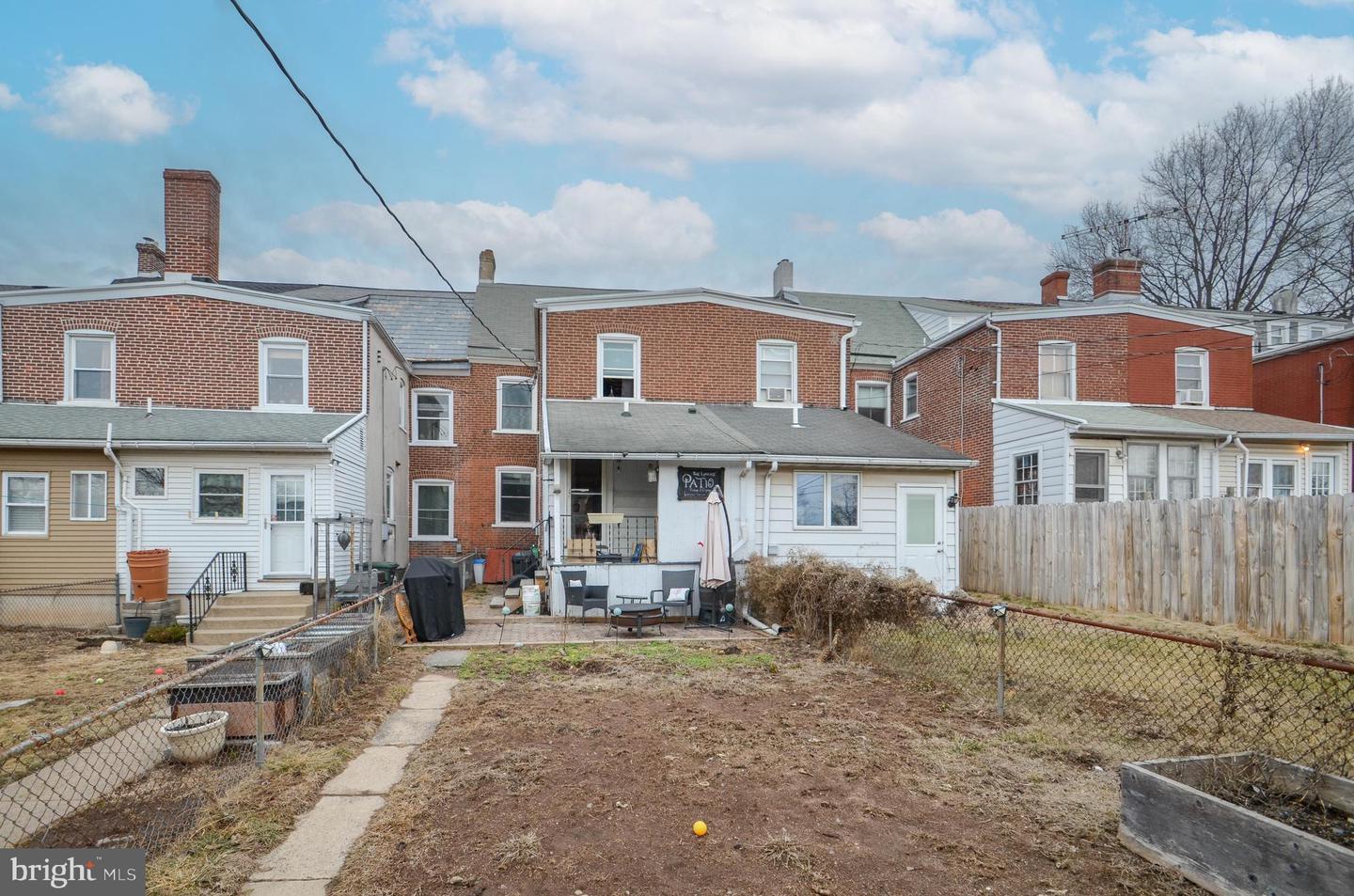 109 N 9th St