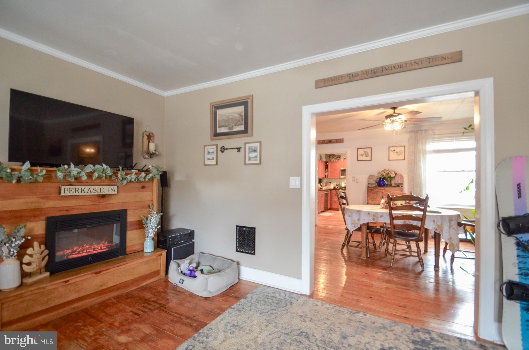 109 N 9th St