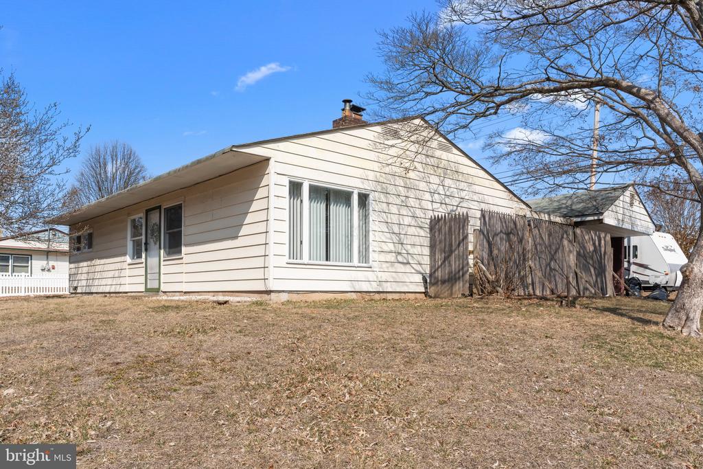1 Mimosa Ln