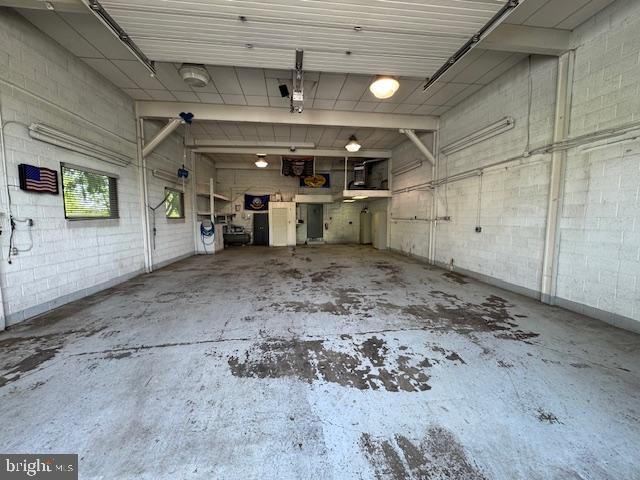 2619 & 2701 New Falls Rd