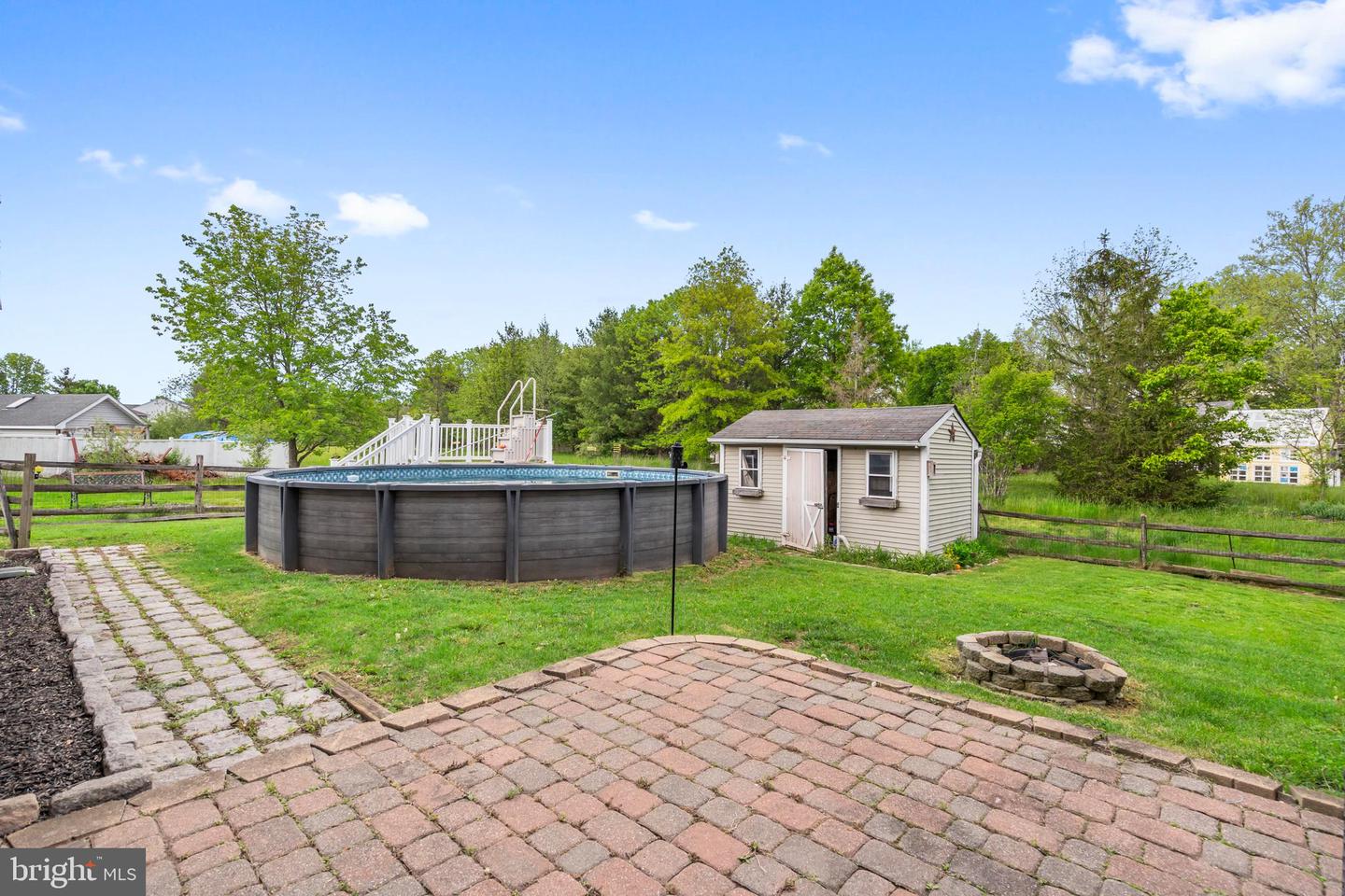 1134 School House Ln