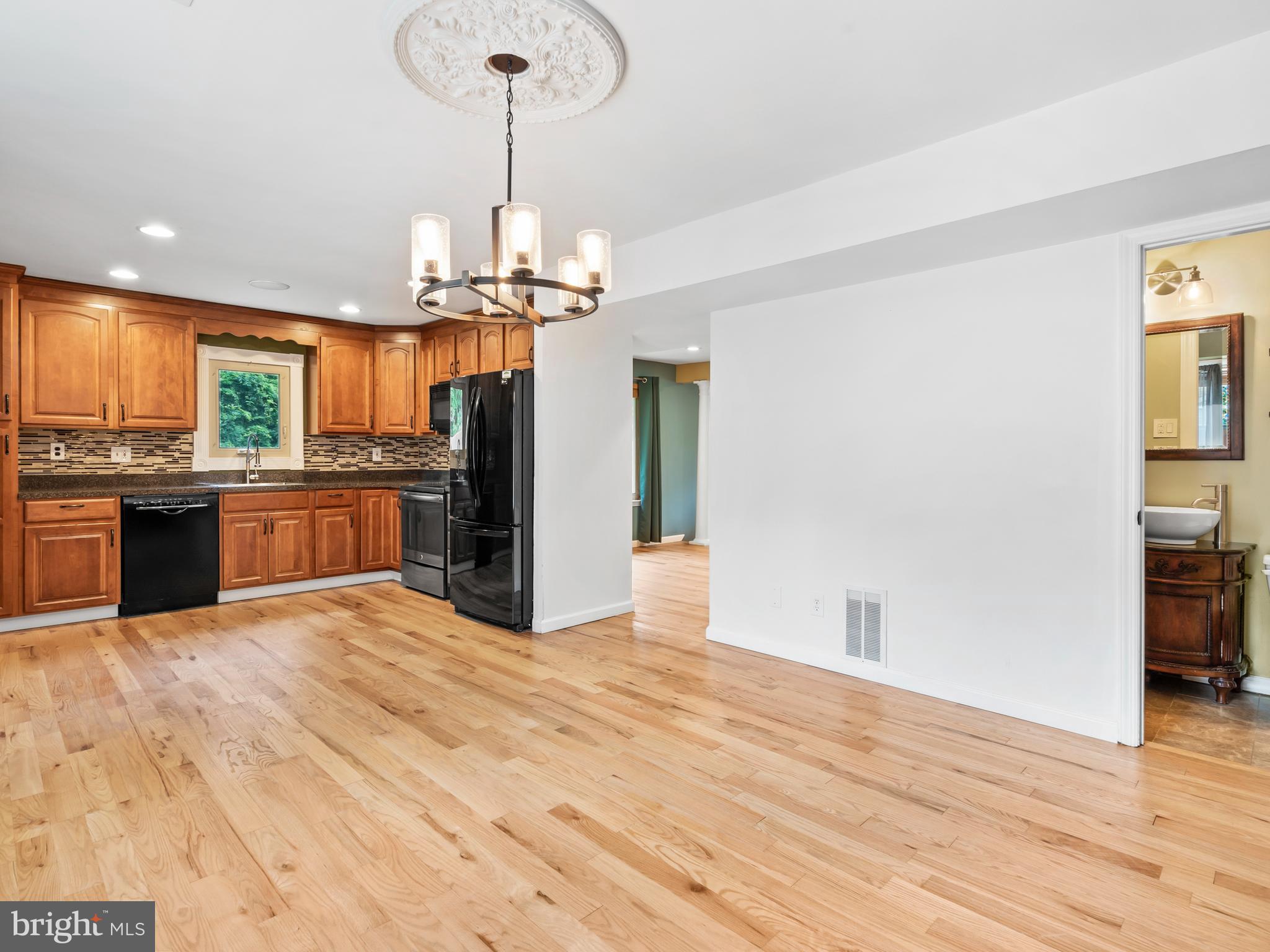 1062 Bolton Ct