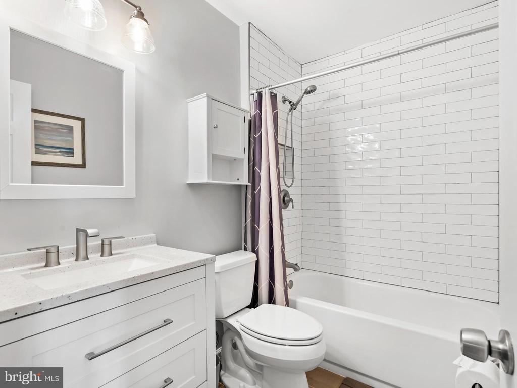 1062 Bolton Ct
