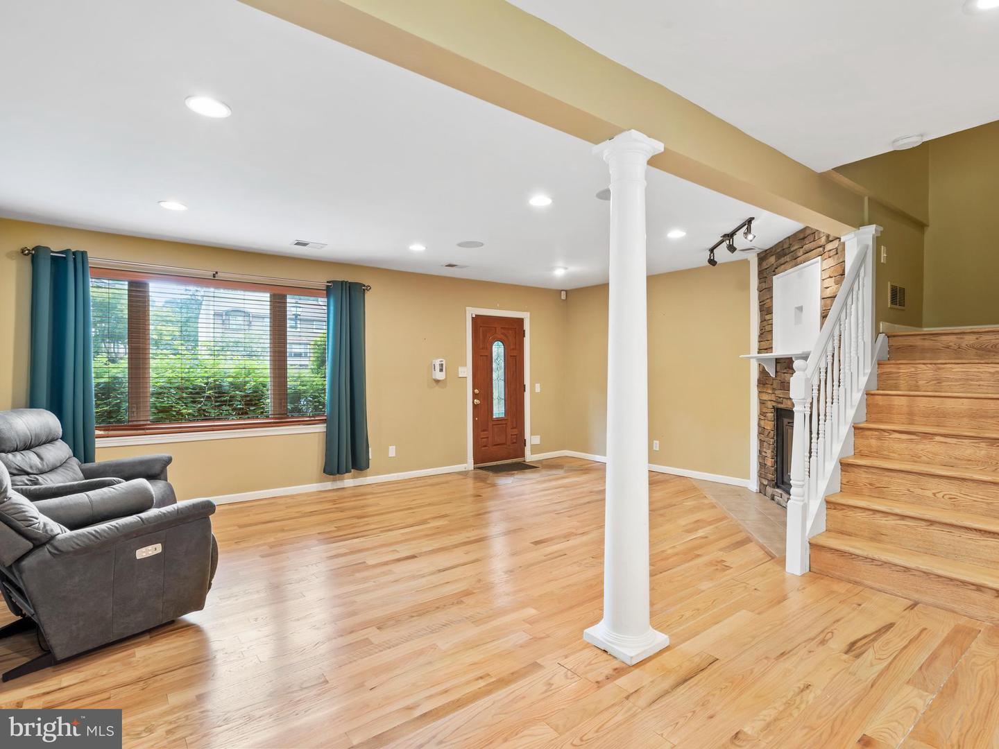 1062 Bolton Ct