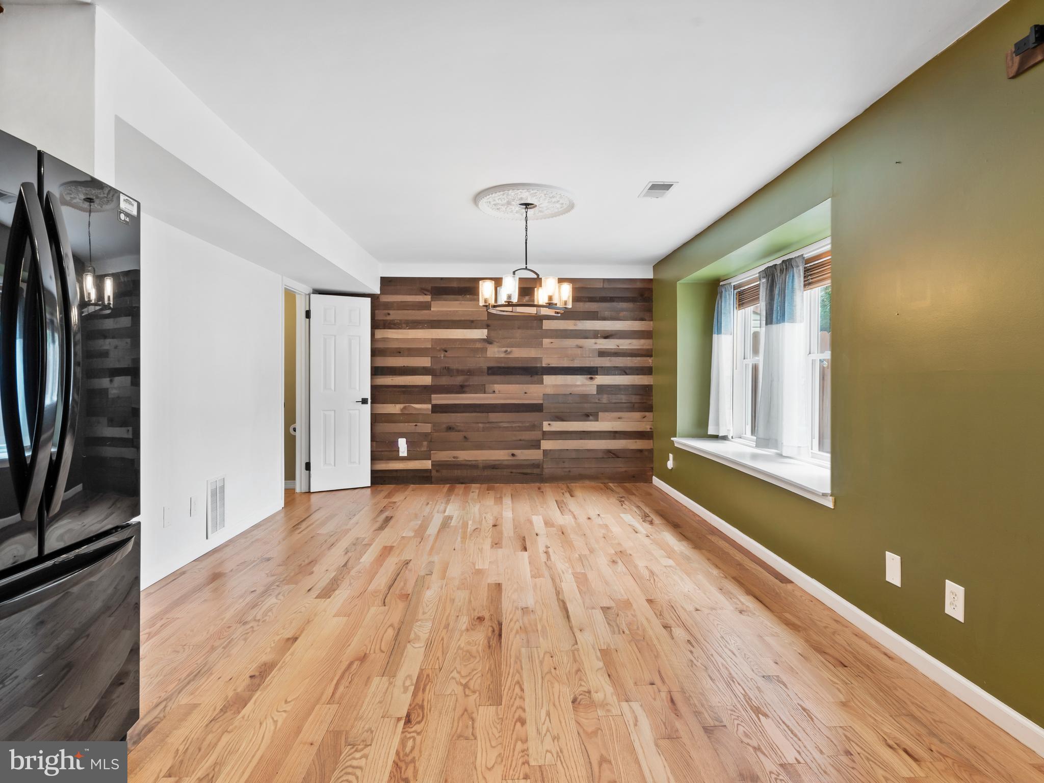 1062 Bolton Ct