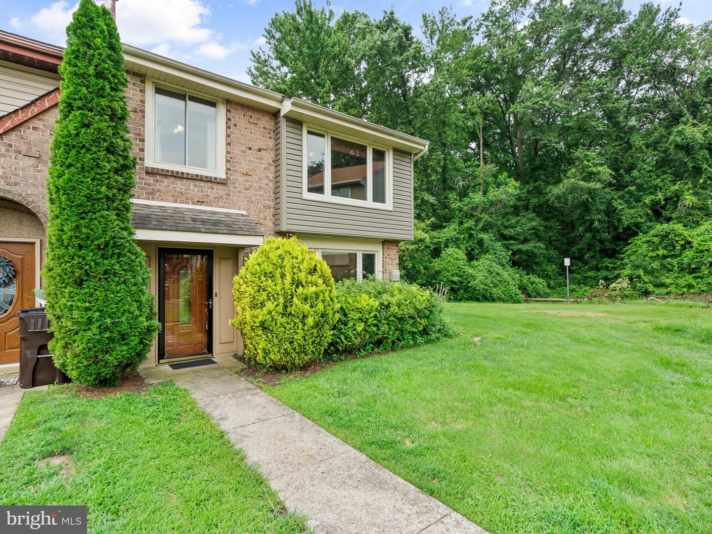 1062 Bolton Ct