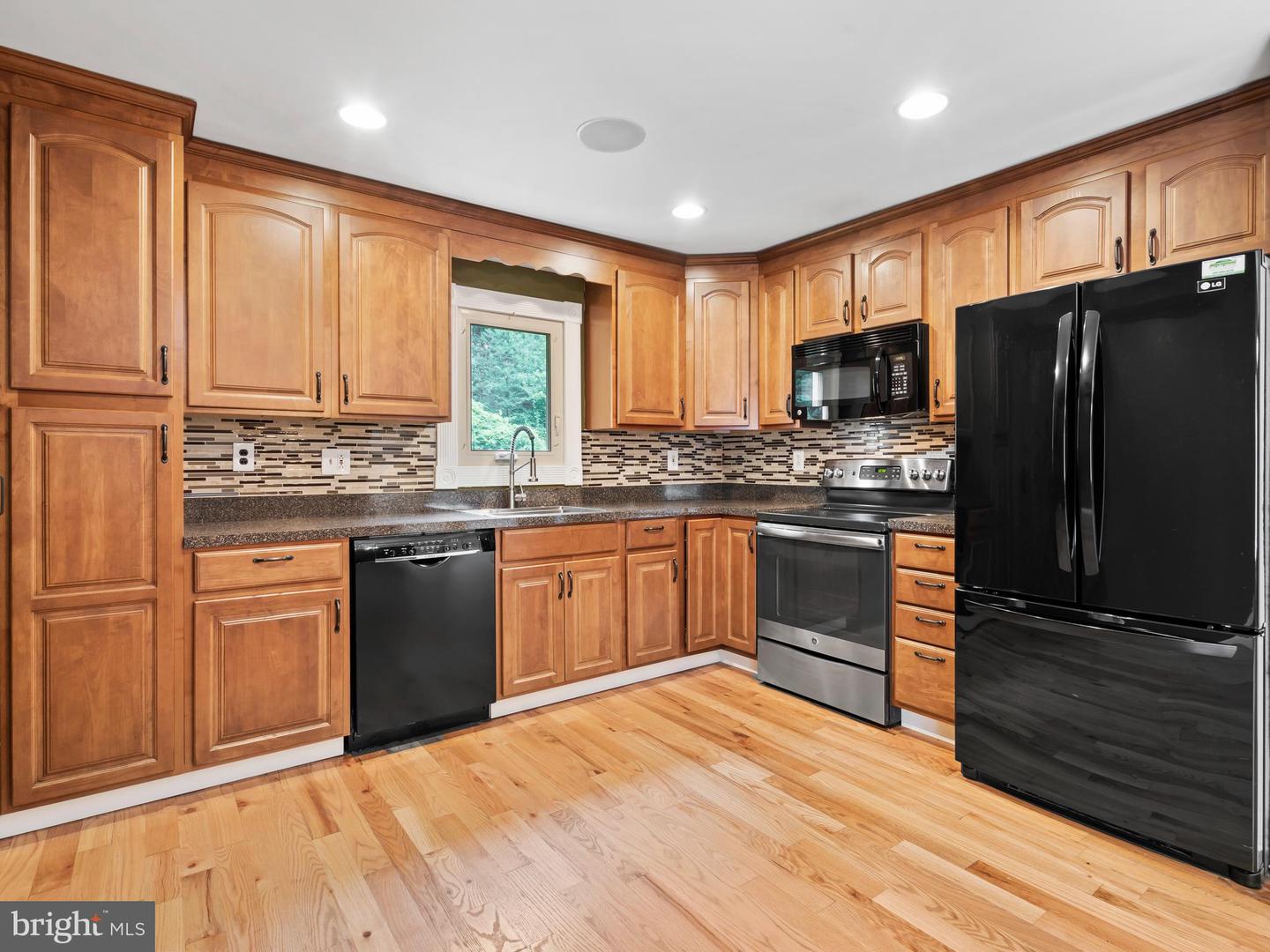 1062 Bolton Ct