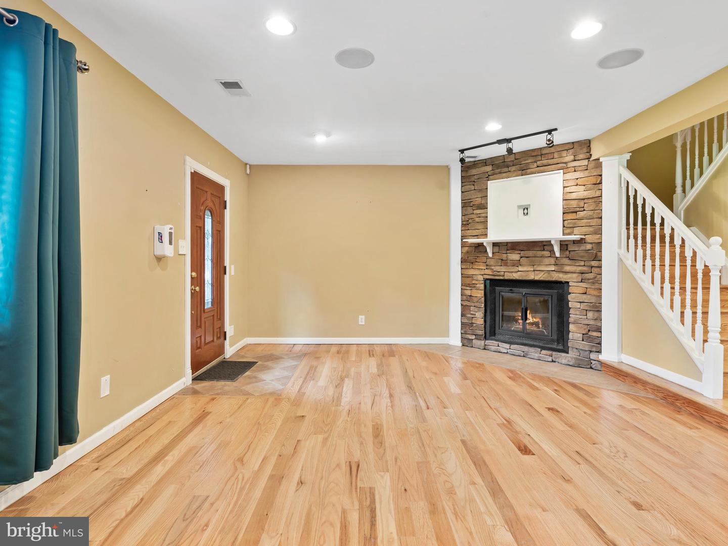 1062 Bolton Ct