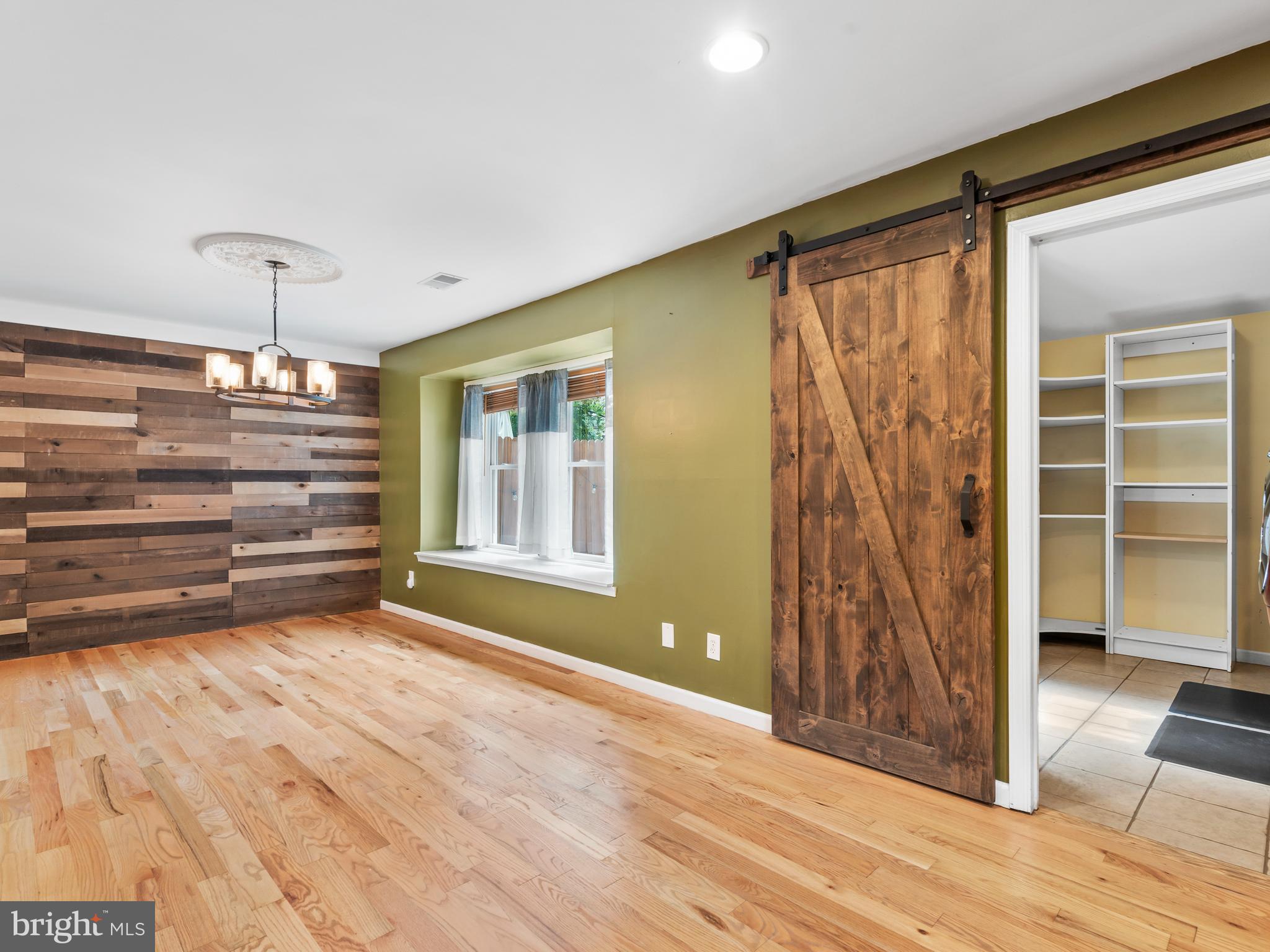 1062 Bolton Ct