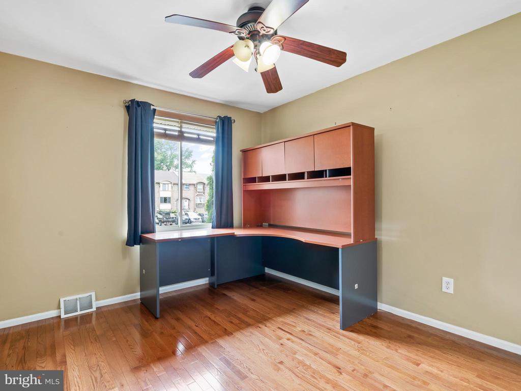 1062 Bolton Ct