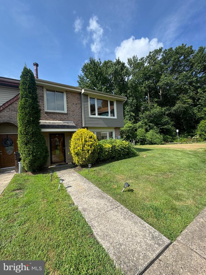 1062 Bolton Ct
