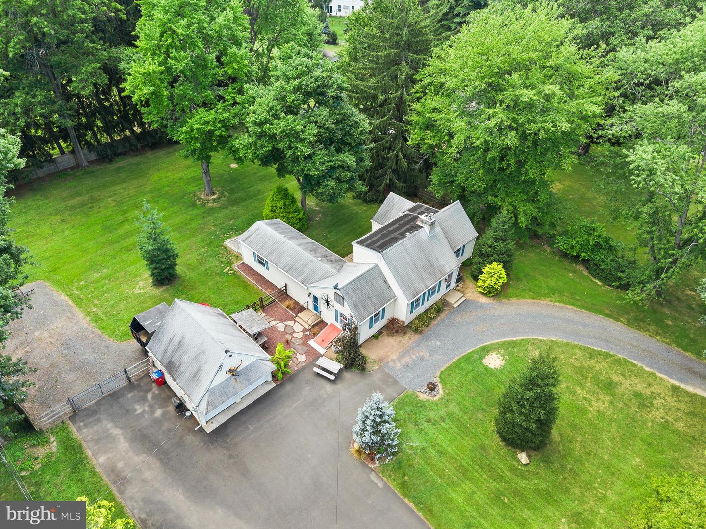102 E Bristol Rd
