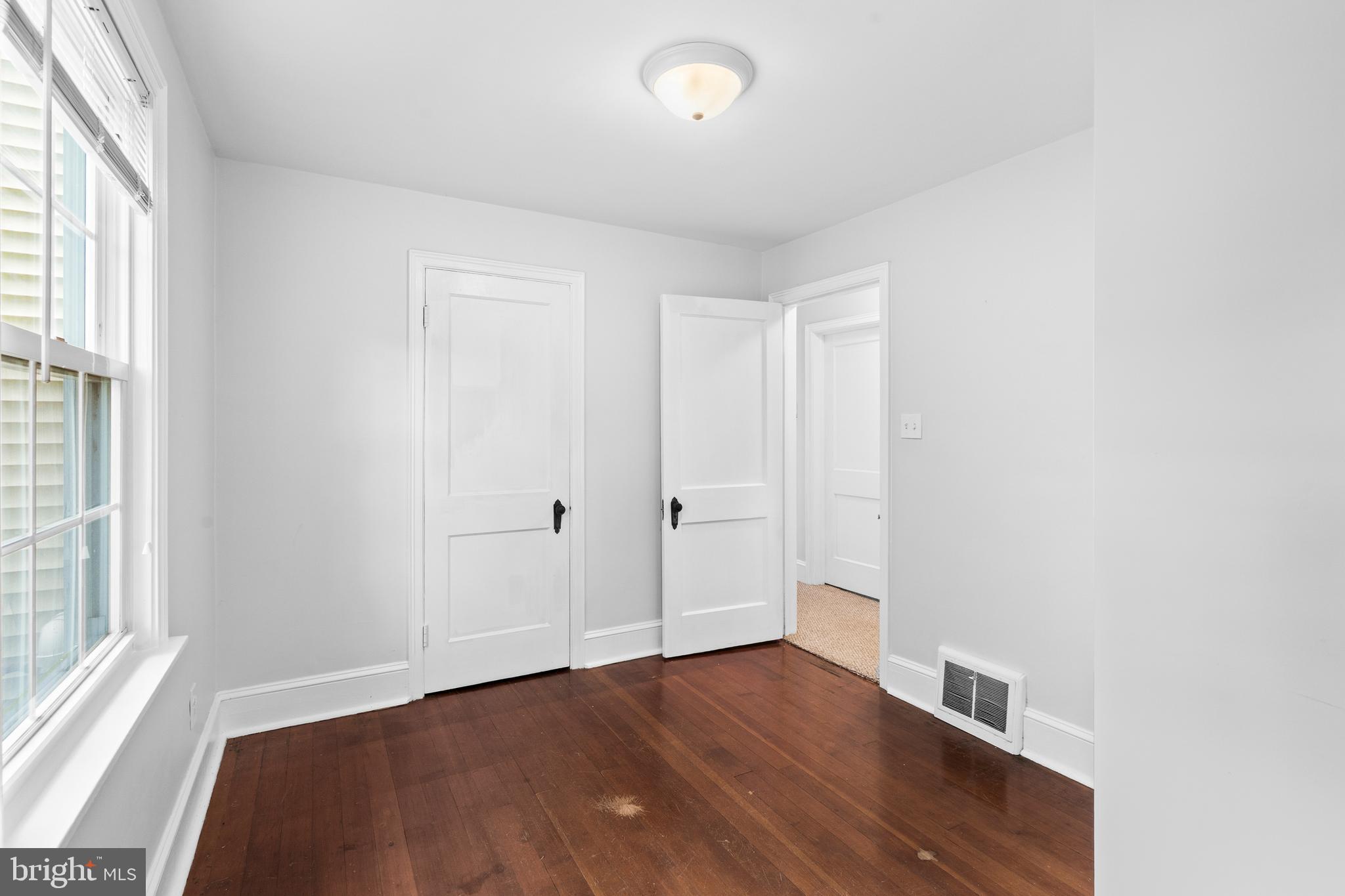 102 E Bristol Rd