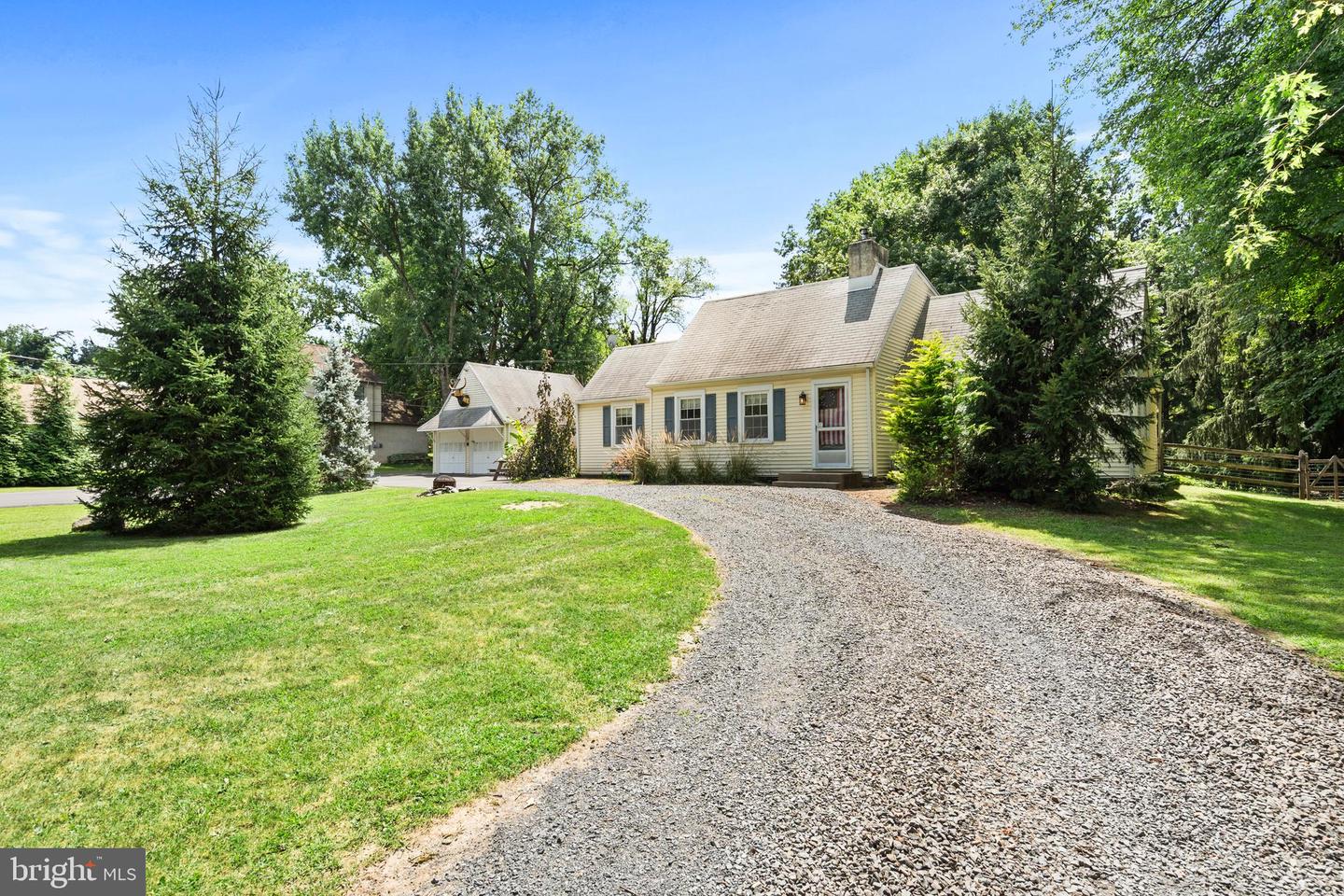 102 E Bristol Rd