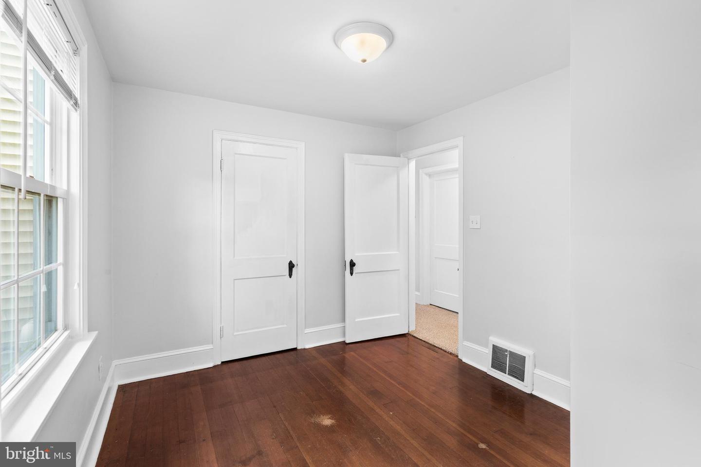 102 E Bristol Rd