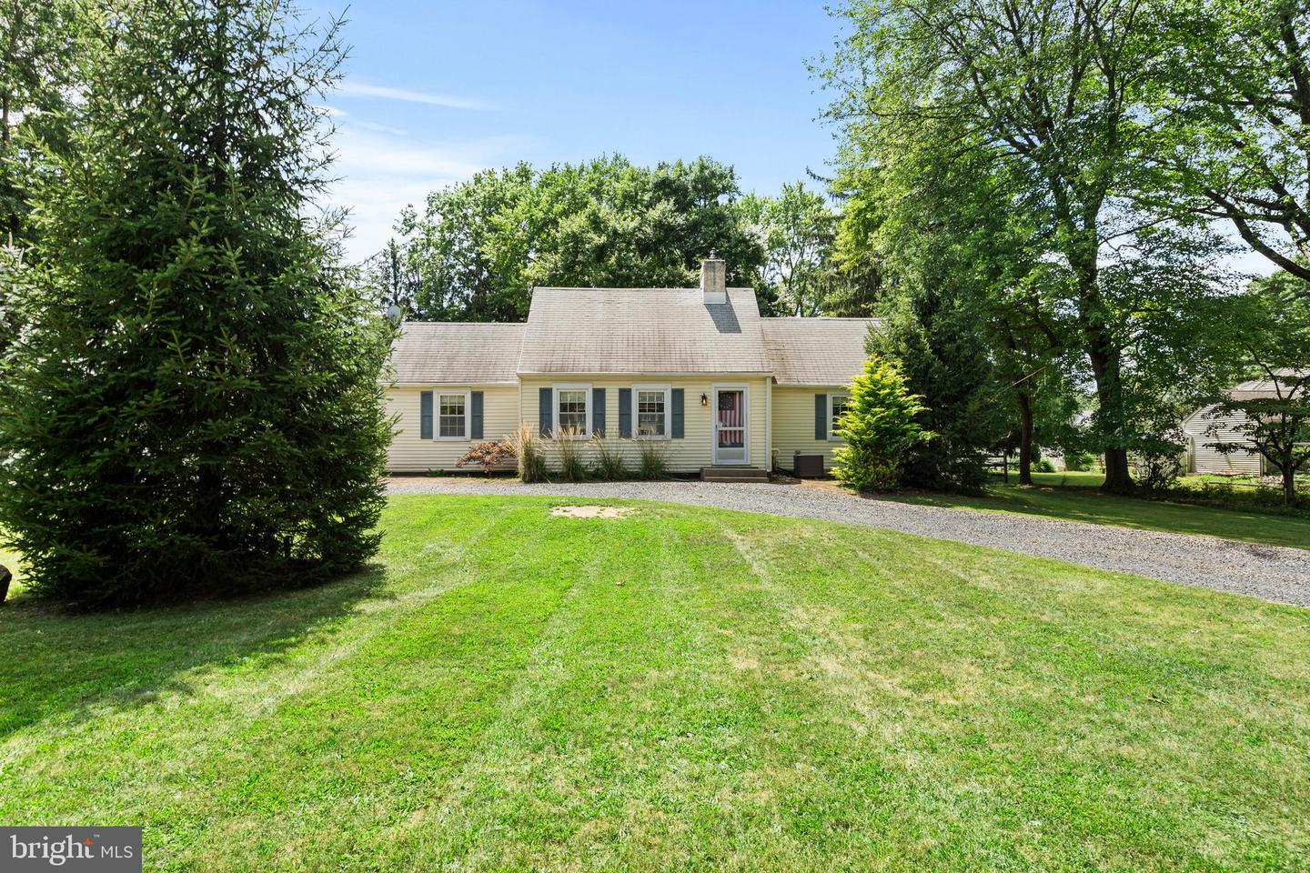 102 E Bristol Rd