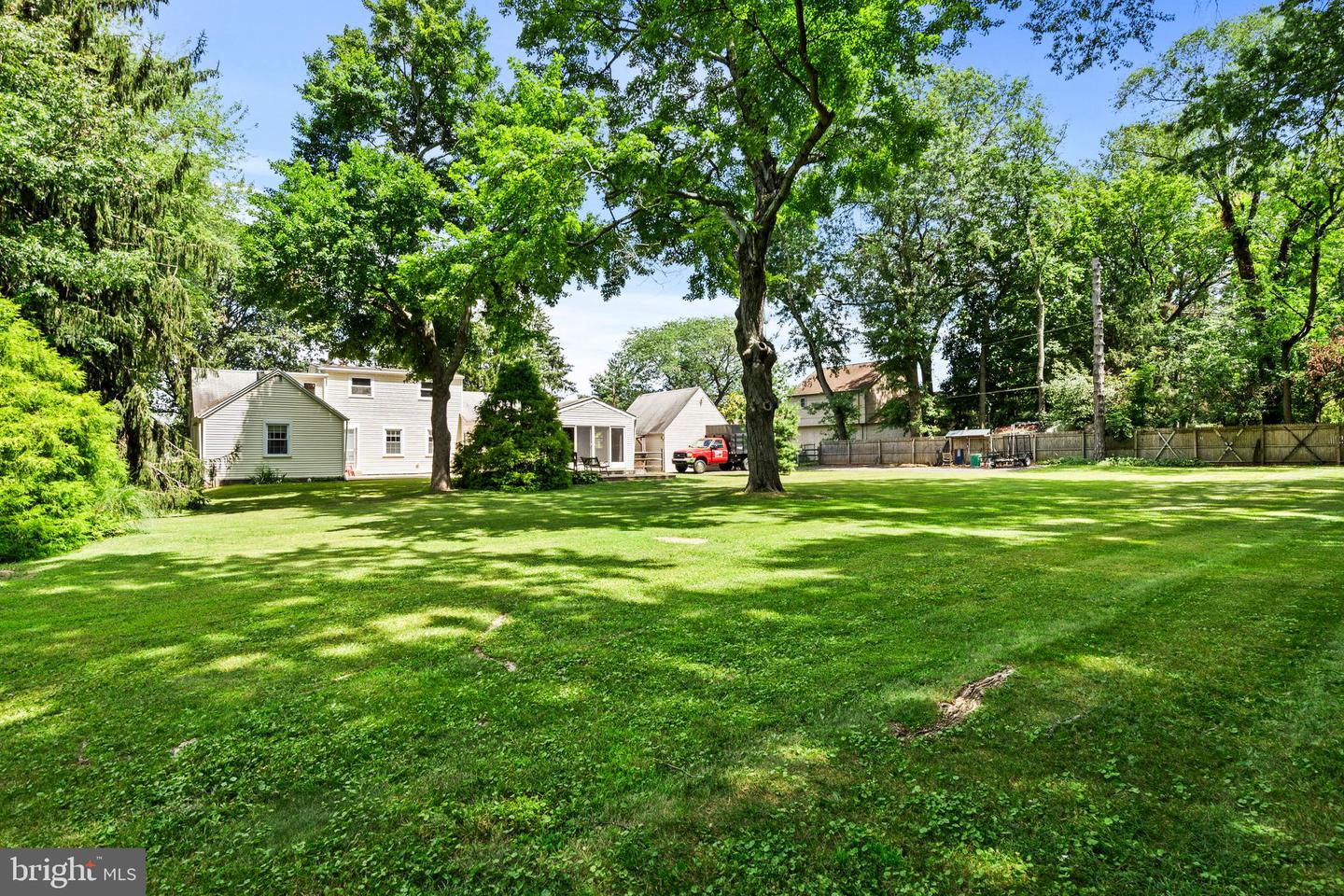 102 E Bristol Rd