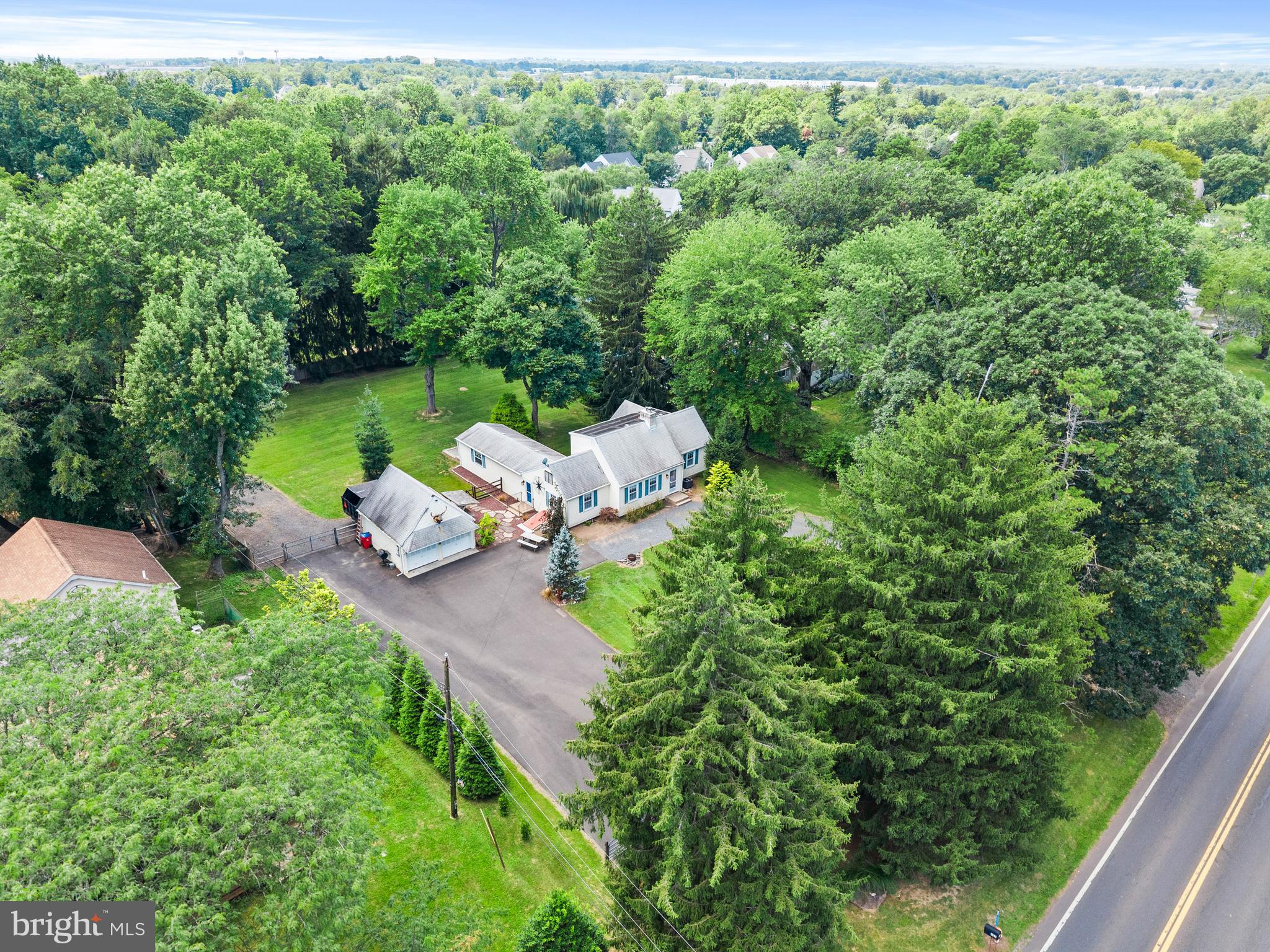 102 E Bristol Rd