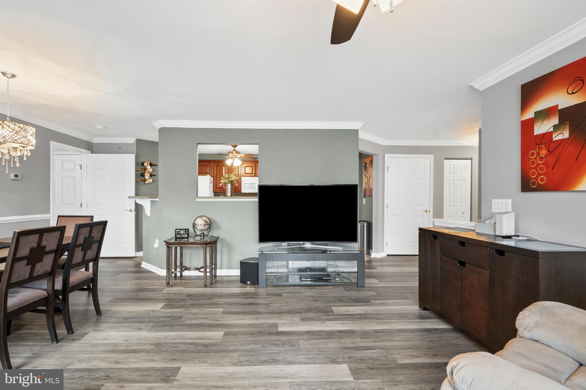 1502 MOORE STREET 201