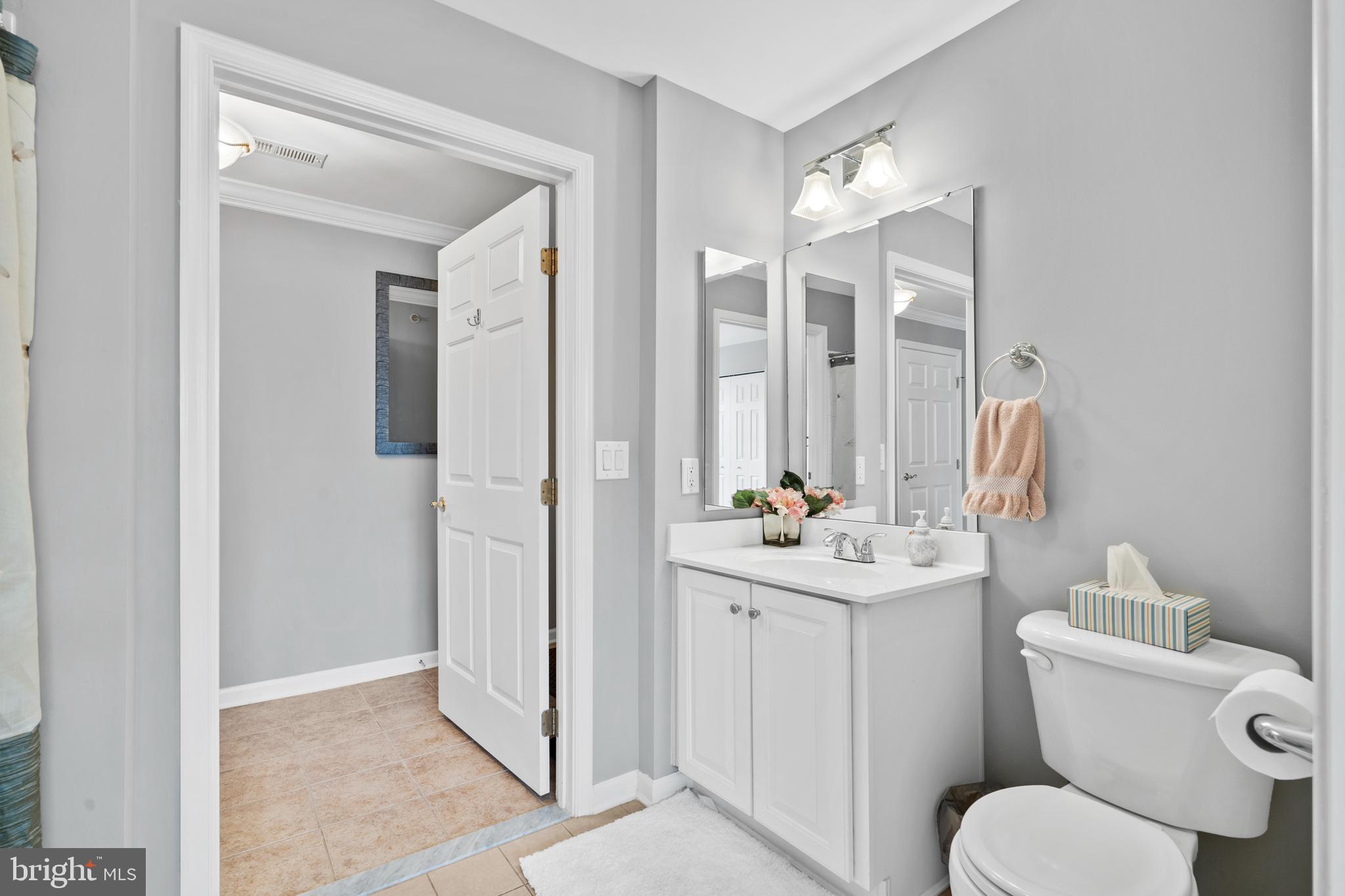 1502 MOORE STREET 201