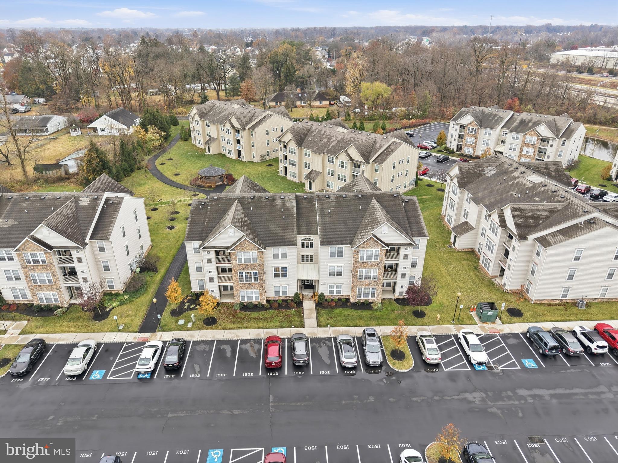 1502 MOORE STREET 201