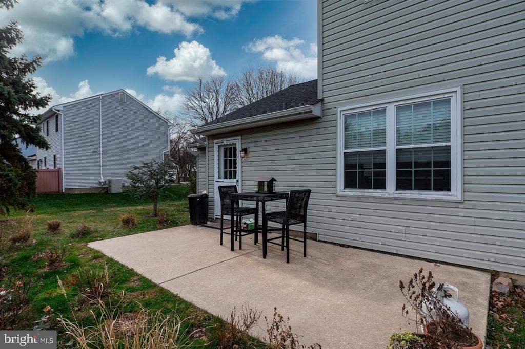 292 HOLLOW BRANCH LANE