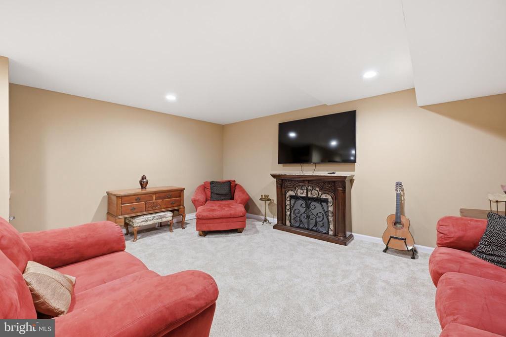 7403 SPRUCE MILL DRIVE