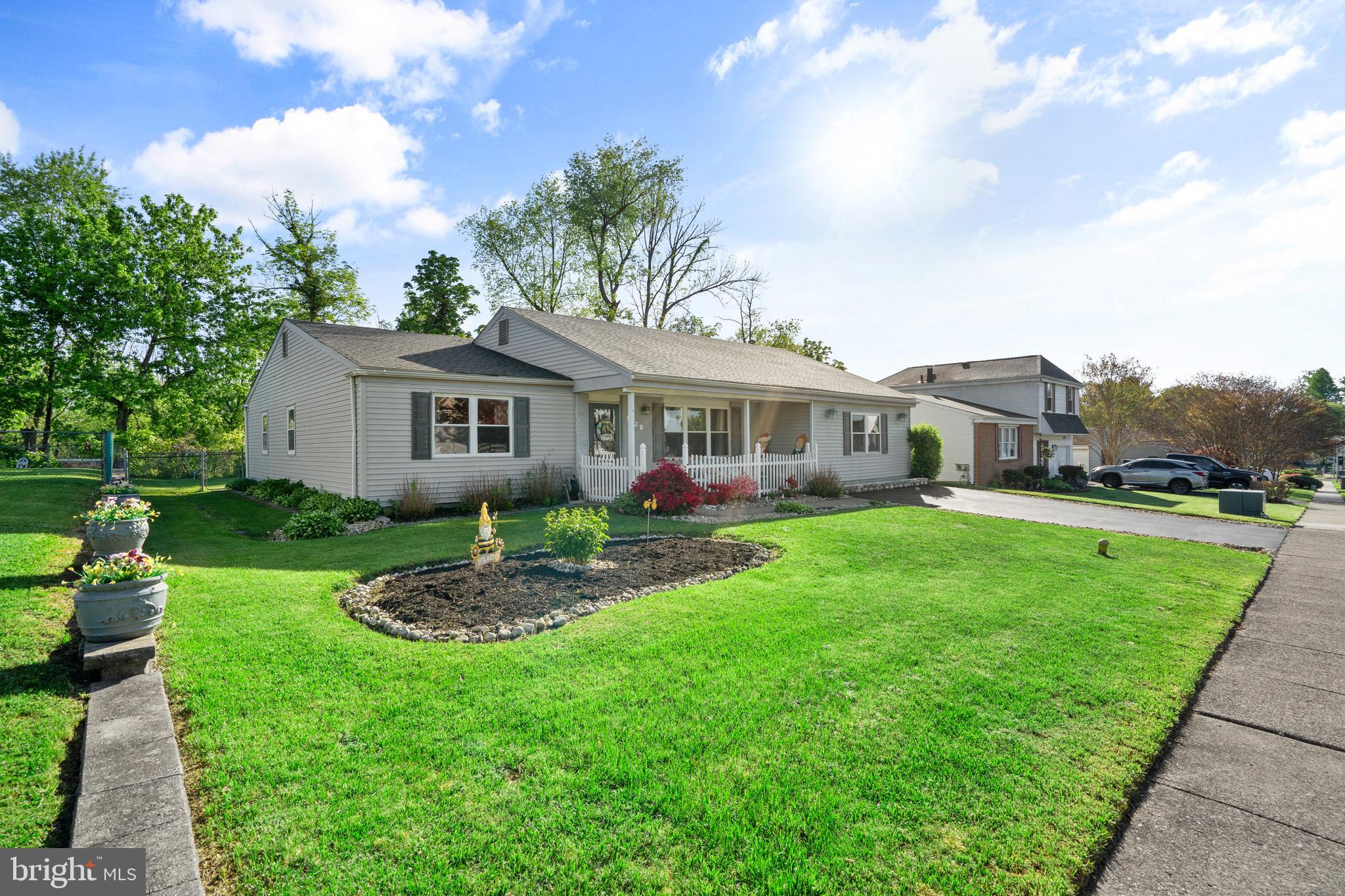 1839 HOLLANDALE DRIVE