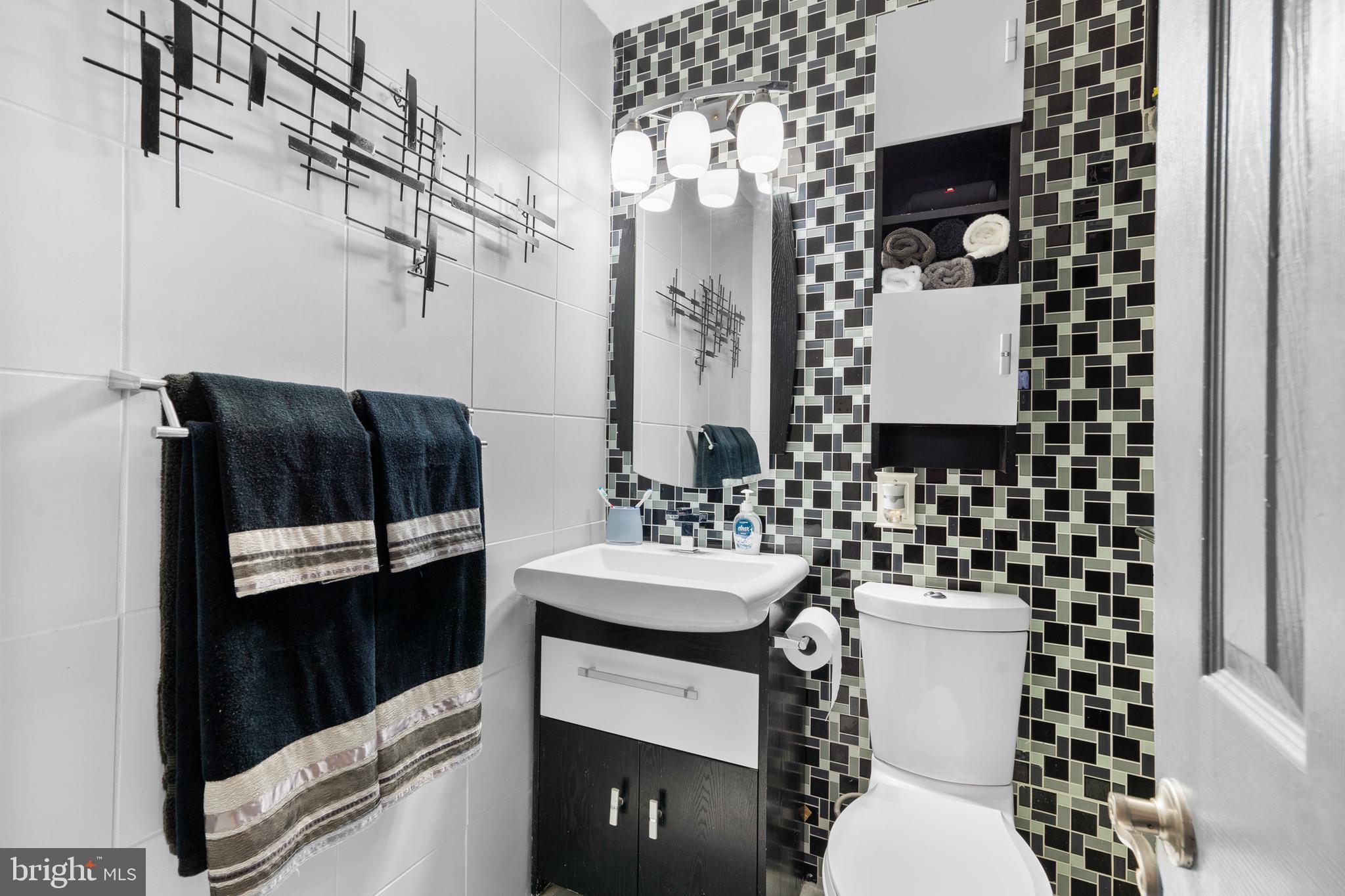 1839 HOLLANDALE DRIVE