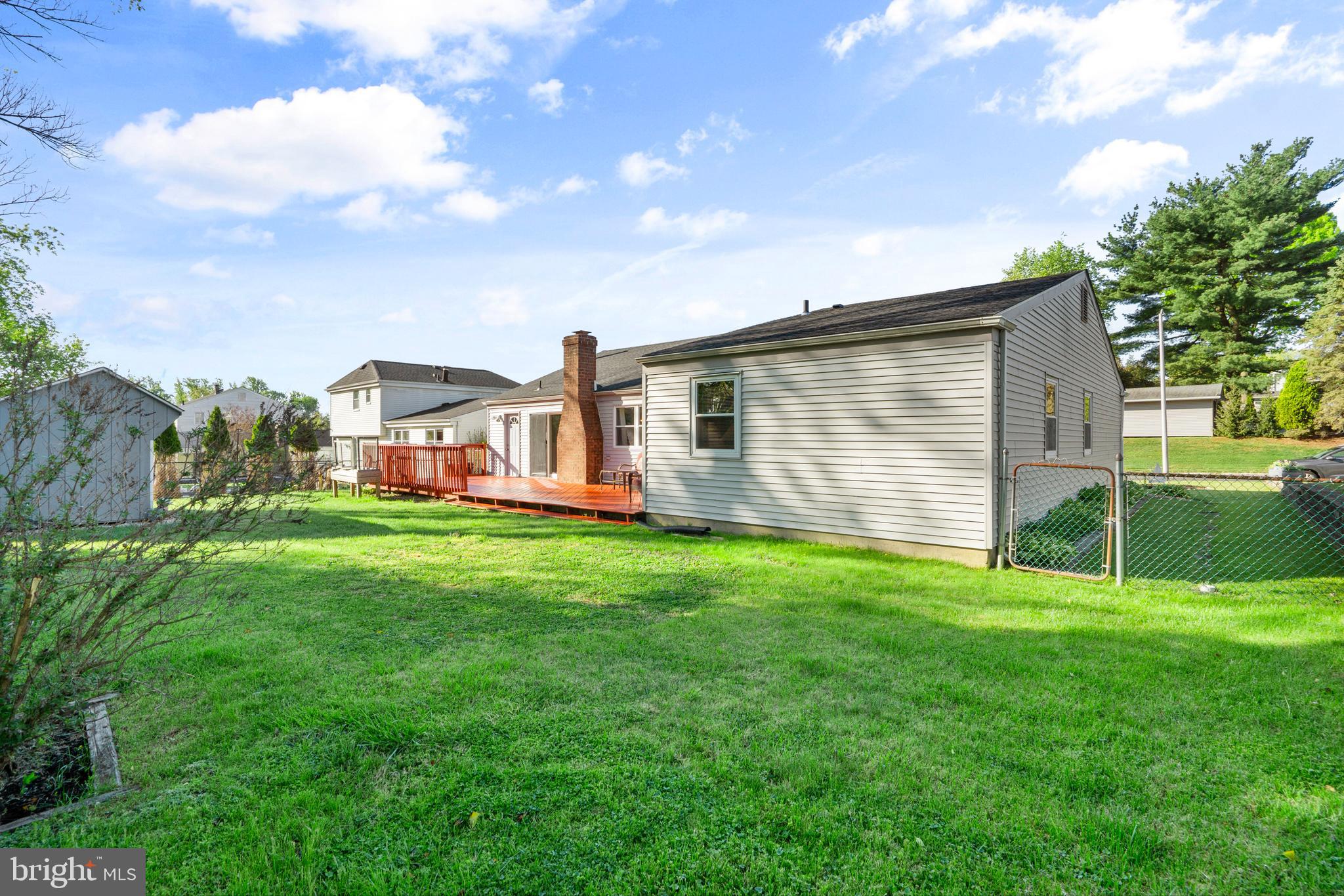 1839 HOLLANDALE DRIVE