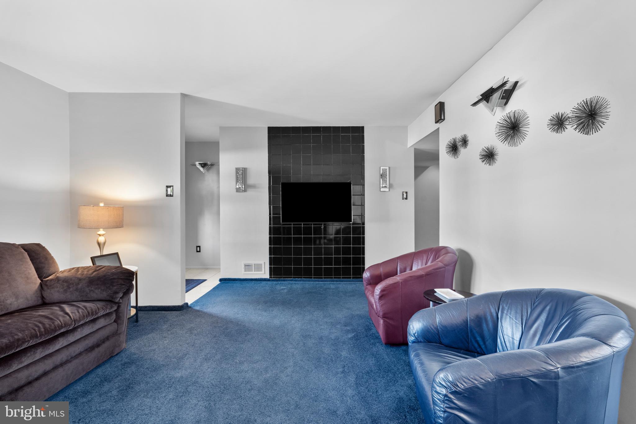 1839 HOLLANDALE DRIVE