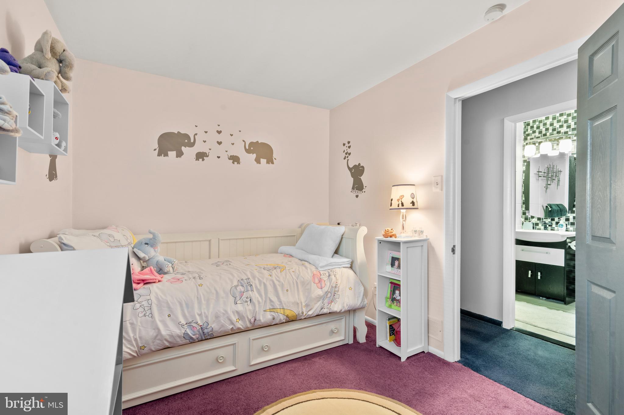 1839 HOLLANDALE DRIVE