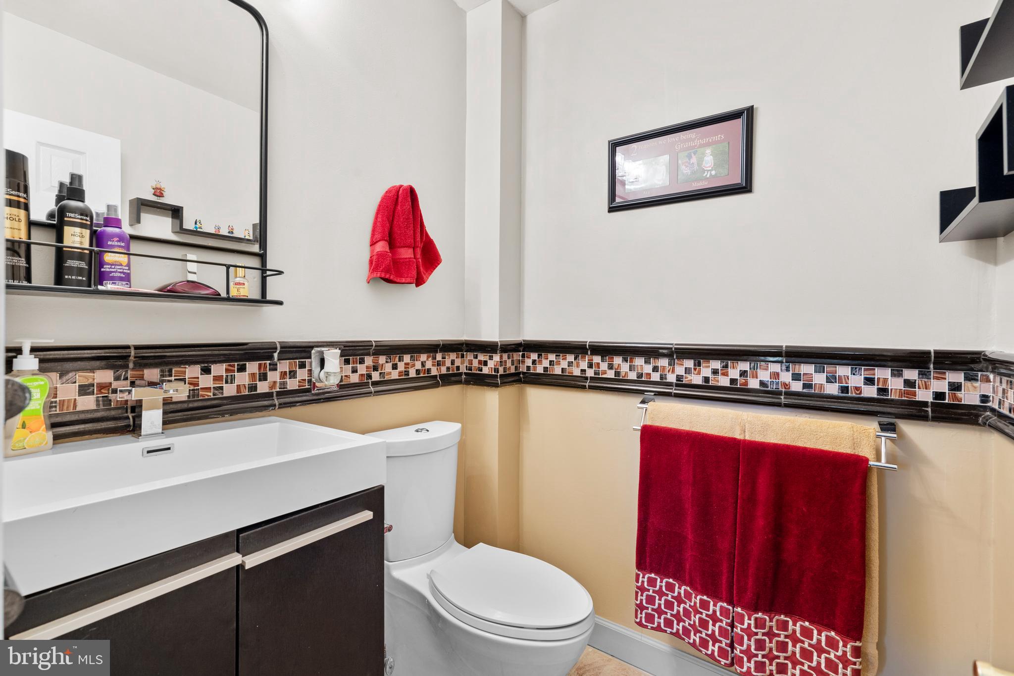 1839 HOLLANDALE DRIVE