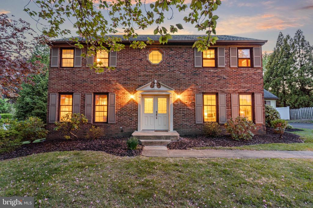 9 RENEE CIRCLE