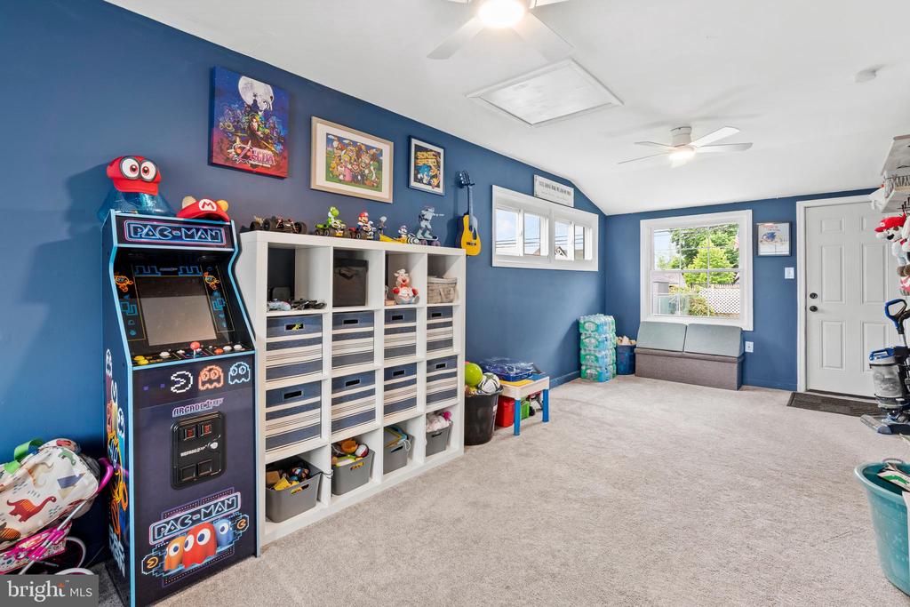 85 BUTTONWOOD LANE