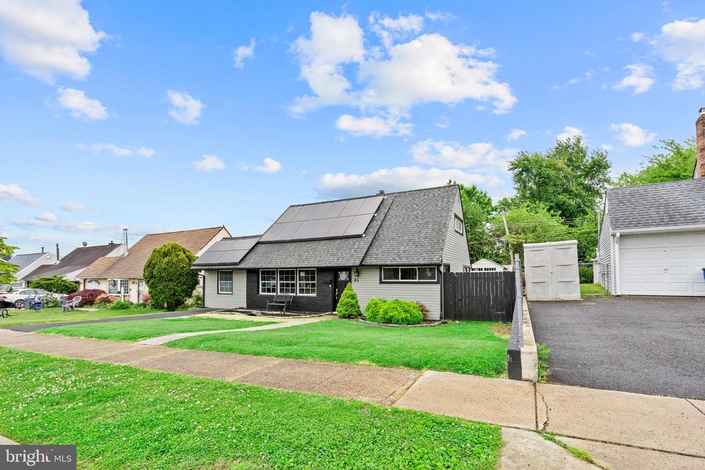 85 BUTTONWOOD LANE