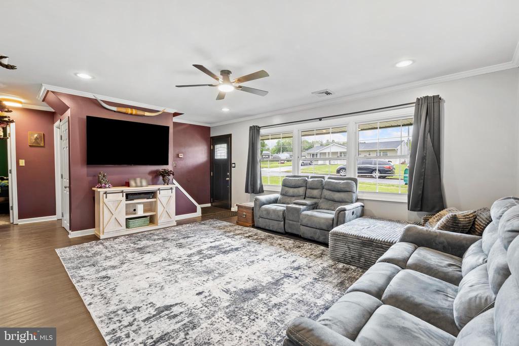 85 BUTTONWOOD LANE
