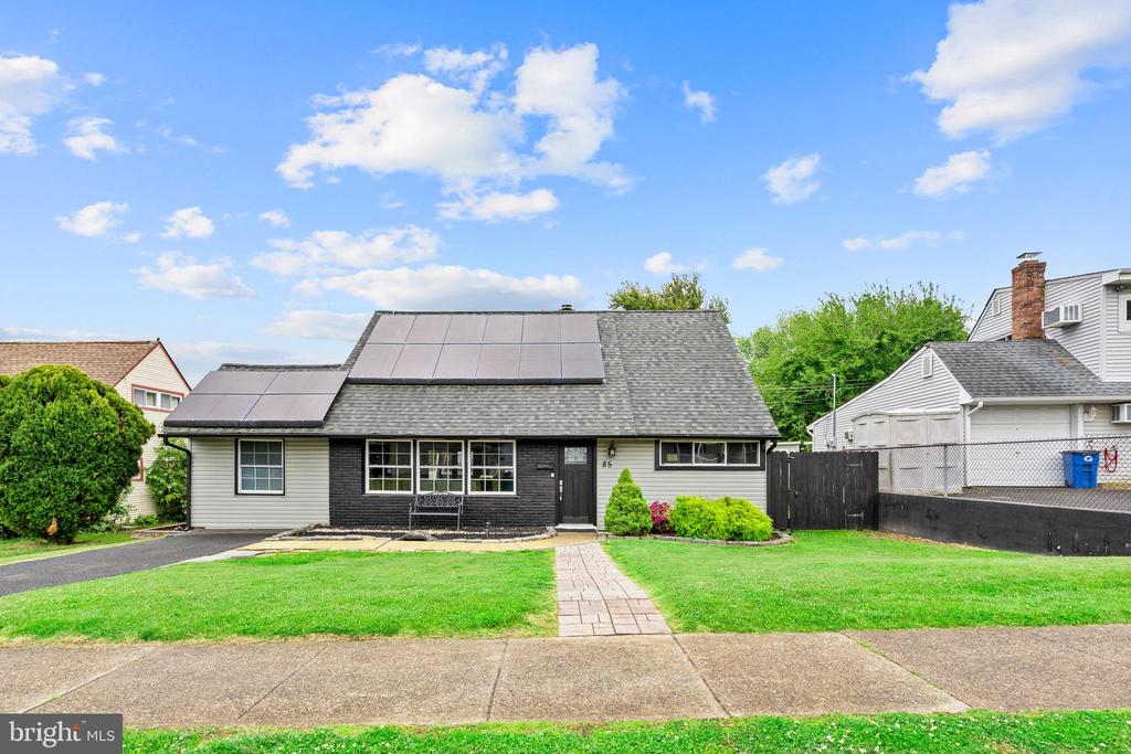 85 BUTTONWOOD LANE