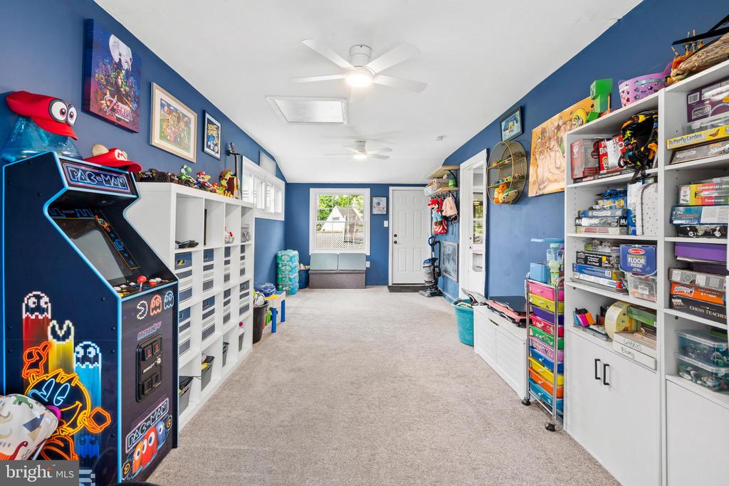 85 BUTTONWOOD LANE
