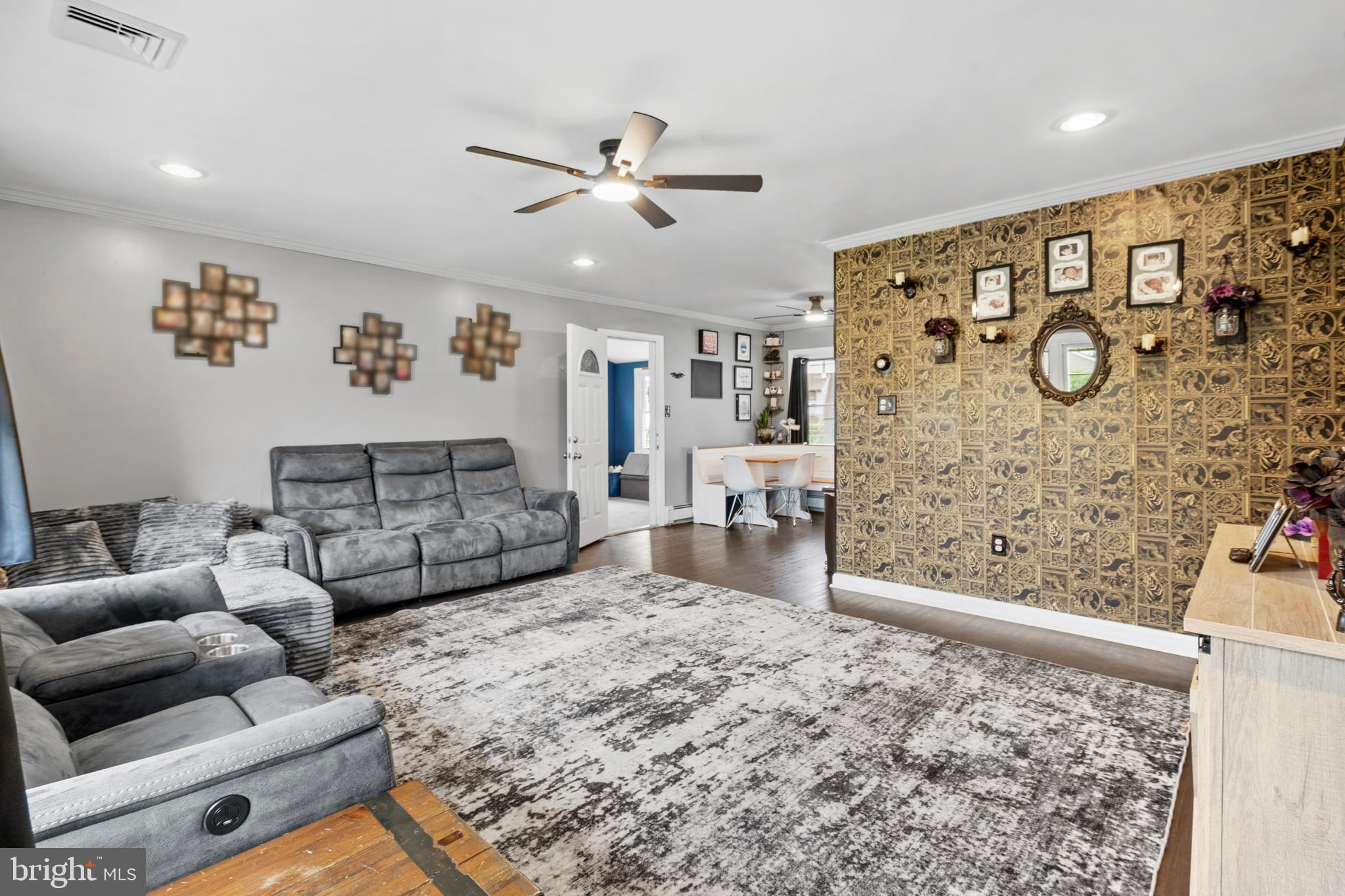 85 BUTTONWOOD LANE